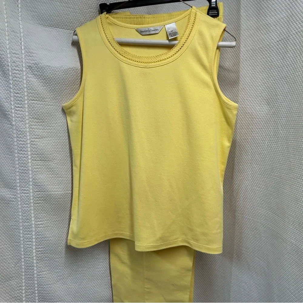 Draper's & Damon's Yellow‎ 3 pc set size medium